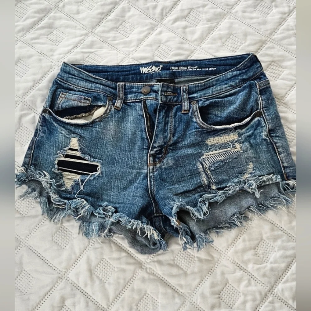 🌟Mossimo Women's Dark Blue Distressed Ripped Denim Jean Shorts🌟